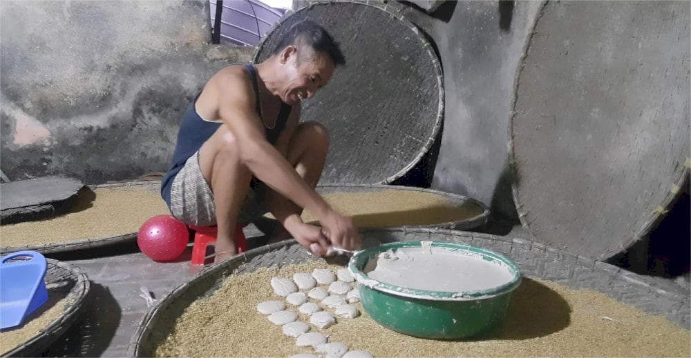 Rượu Kim Sơn rất tốt cho sức khỏe do loại men ủ gạo có thành phần 36 loại thuốc bắc